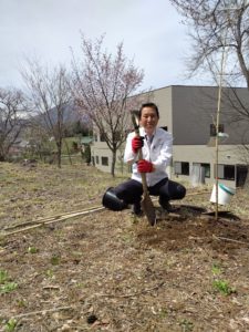 パワフル健康食品45周年の桜植樹